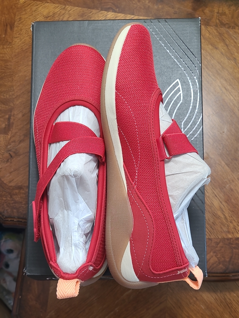 New in box! Ryka Era Womens 7.5 Red Slip On Mary Jane Flat Comfy Sneakers - Picture 6 of 7